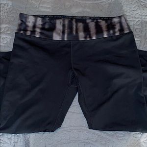 Bundle! Under Armour capri leggings and shirt
